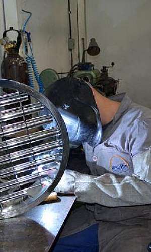 Manutenção em Equipamento Magnético de Separação Manutenção em Equipamento Magnético de Separação